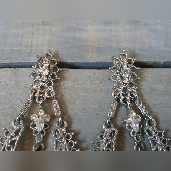 Vtg Chandelier Dangle Rhinestone Crystal Statement Earrings - Picture 4 of 16